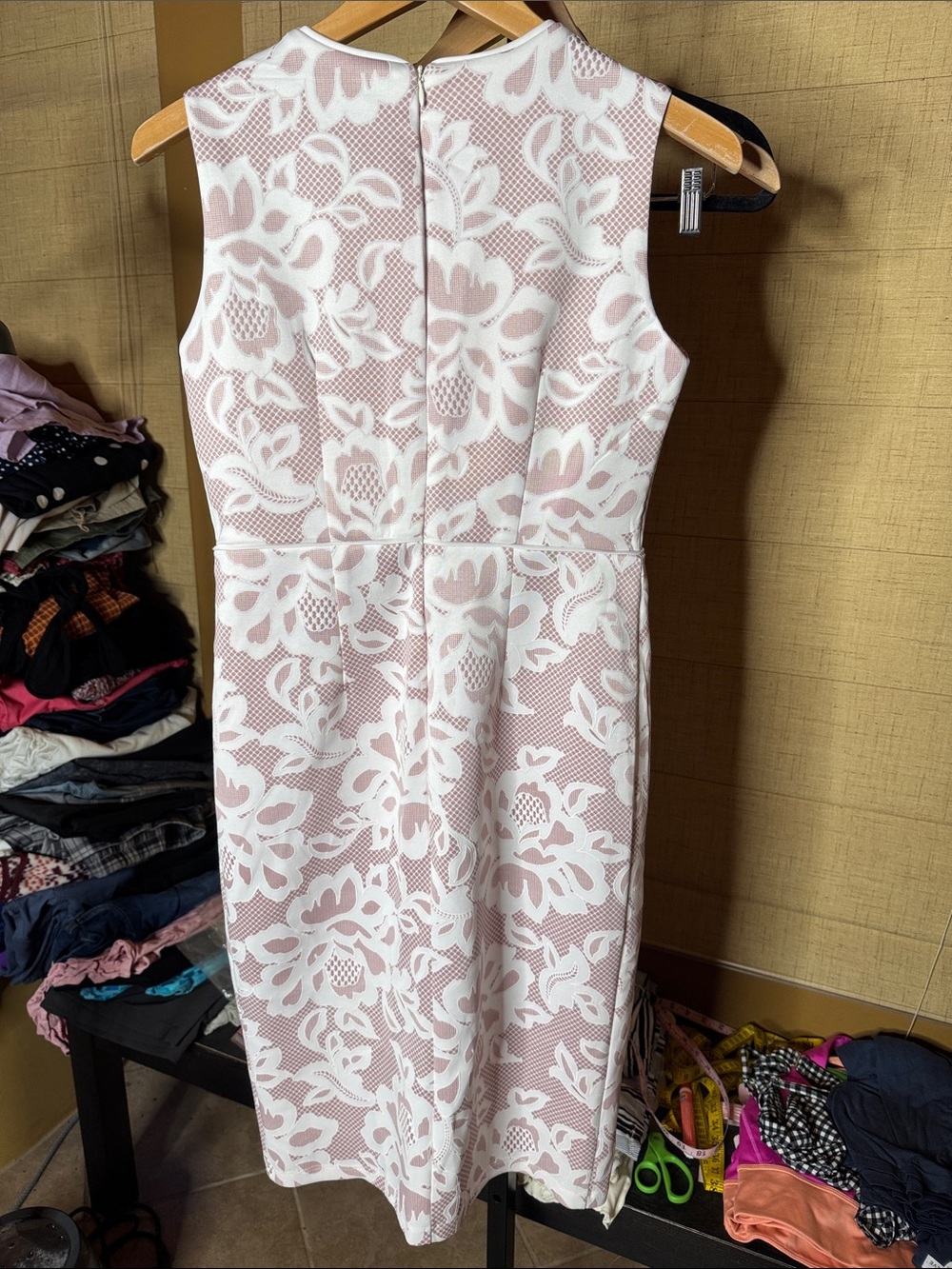 Kate and Lily Blush White Floral Sheath Midi Dress Size 8 Office Wedding Guest - Picture 7 of 8